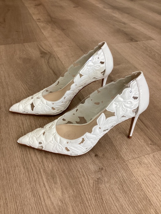 Jessica Simpson Shoes - NEW Jessica Simpson PVC White Floral Laser cutouts Dressy Heels 8.5 / 39.5